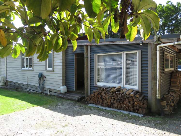 15 Grey Road Reefton_10