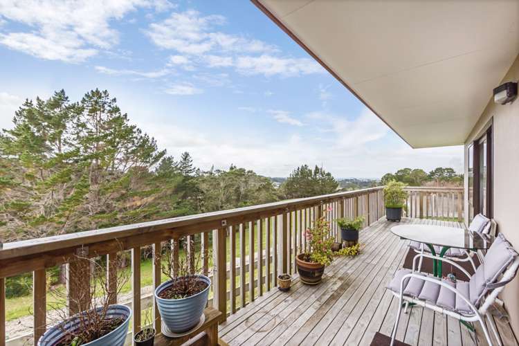 583 Ridge Road Riverhead_19