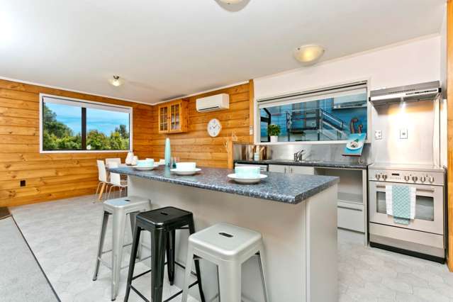 15B Thalia Place Totara Vale_3