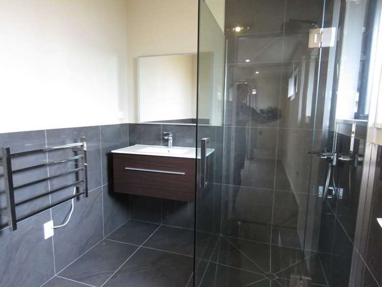 19 Edwin Ebbett Place Wigram_12