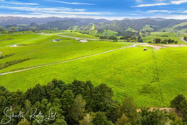 523B Golden Stairs Road Maungaturoto_1