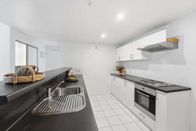 10/14 Brougham Street Addington_3