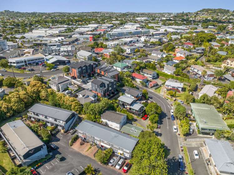 6/7 Don Croot Street Morningside_16