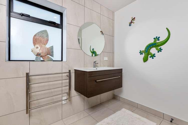 40 Balfour Crescent Castlepoint_9