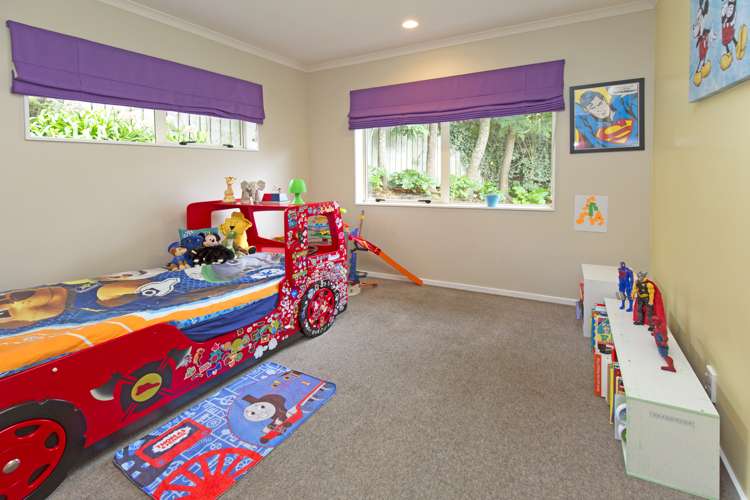 3 Rivervale Grove Stanmore Bay_14