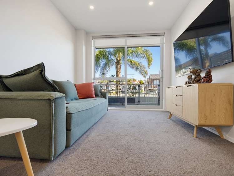6/17 Link Crescent Stanmore Bay_11