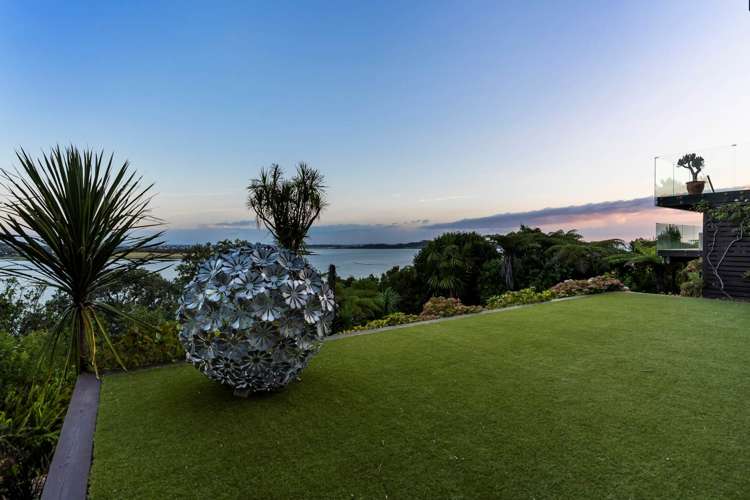 8 Saran Place Hillsborough_17