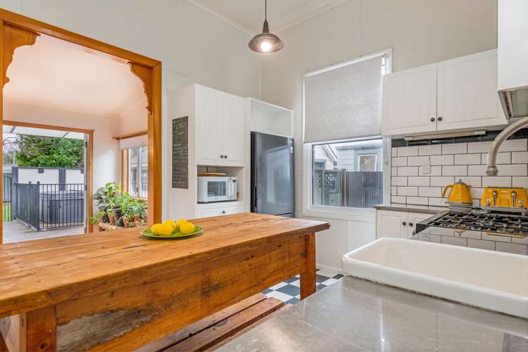 16 Worcester Street West End_6