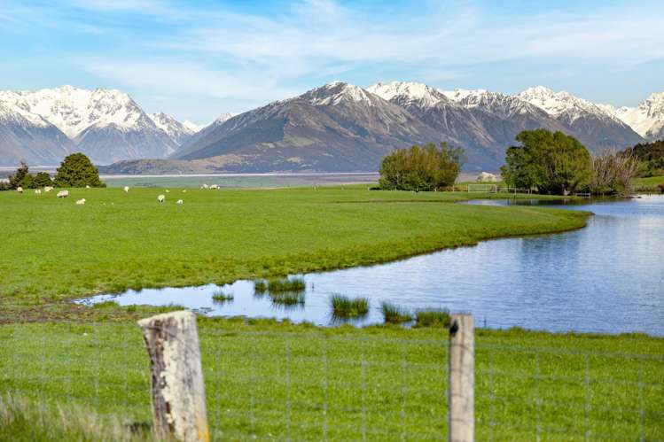 Mount Algidus Station Lake Coleridge_24