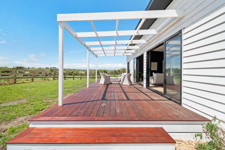  1121 Parewanui Road Parewanui_19