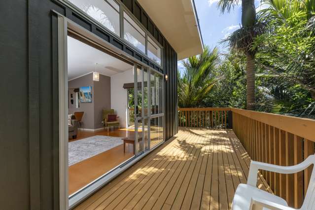 89 Garden Road Piha_3