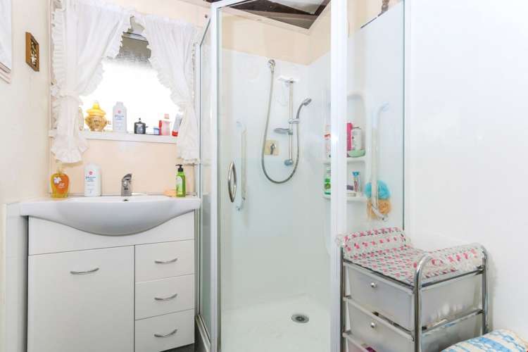 1/80a Woodglen Road Glen Eden_7