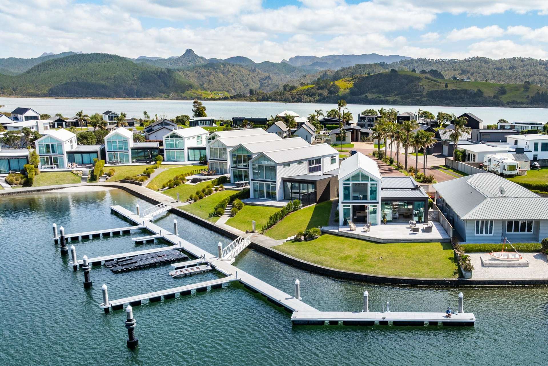 148 Motu Hei Pauanui_0