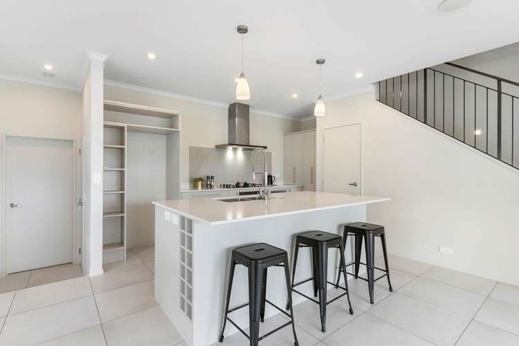 2 Riviera Drive Flat Bush_5