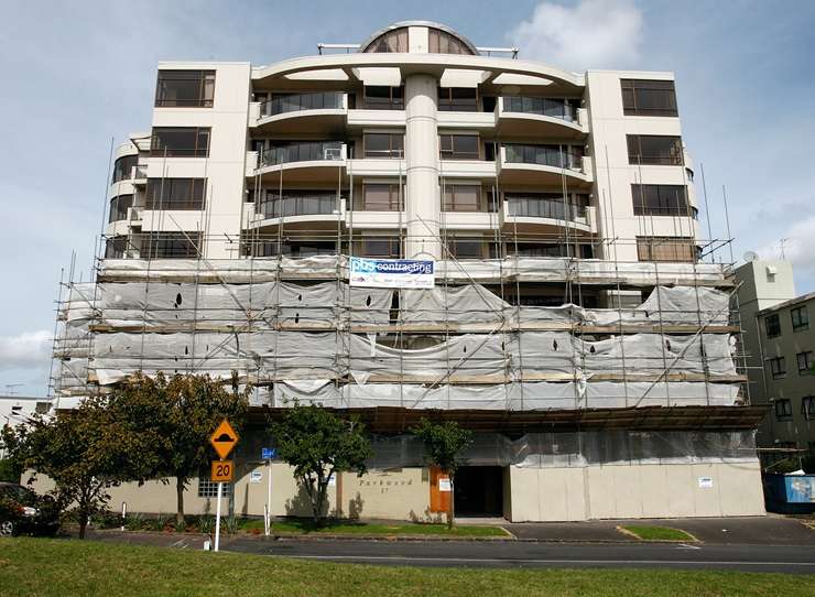 Parkwood apartment block, in Parnell, Auckland, is being reclad. Photo / OneRoof