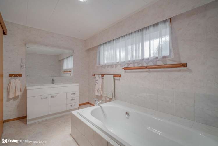 128 Patiki Place Whangamata_24