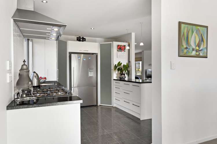 3/126 Whangaparaoa Road Red Beach_8