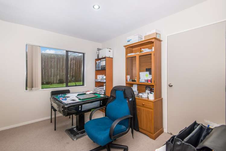 17 Riverglade Parkway Te Atatu South_15