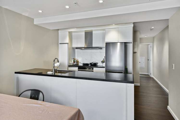 1019/41 Beach Road Auckland Central_3