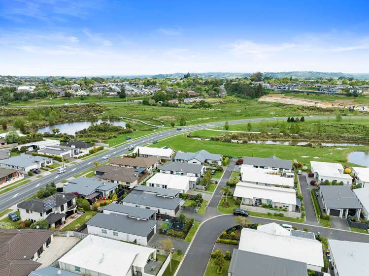 1 Marcus Way Brookfield_28