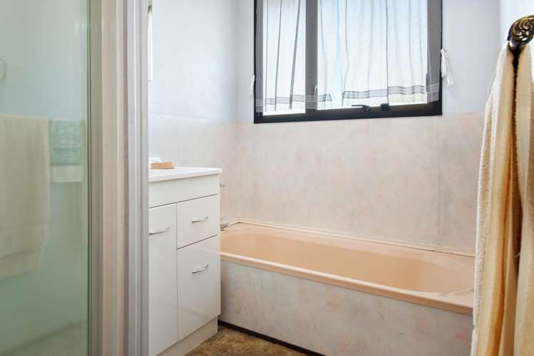 109 Shifnal Drive Randwick Park_9