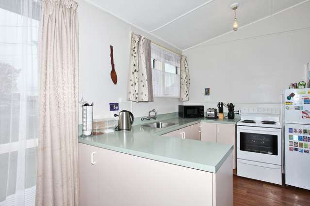 5 Betty Place Aranui_1