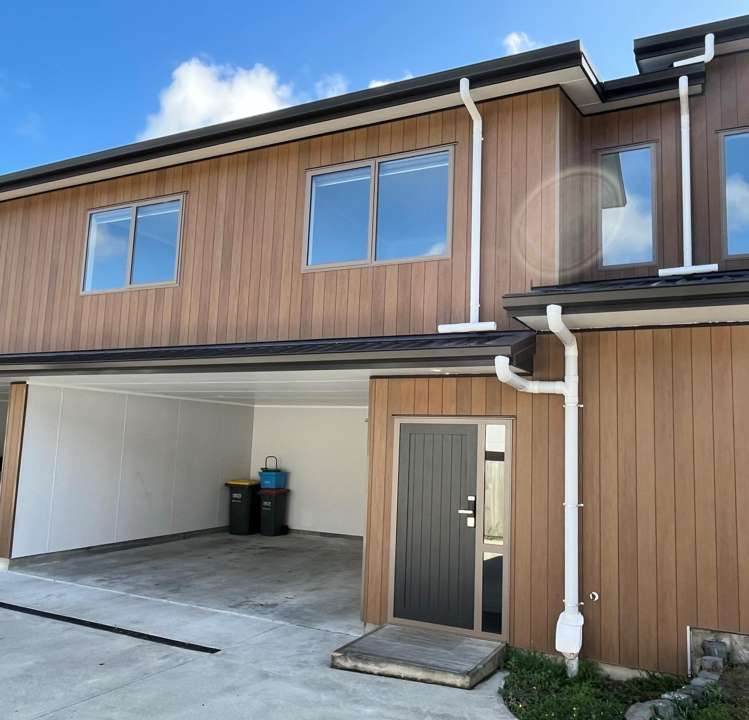 2/10 Gazeley Avenue Silverdale_14