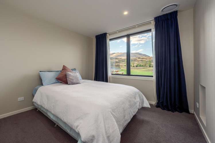 16 Runholder Rise Jacks Point_19