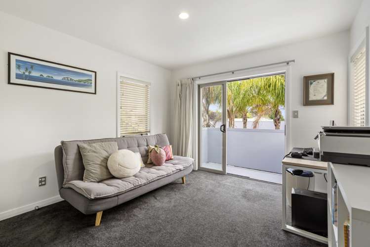 2/7 Phillip Parade Forrest Hill_17