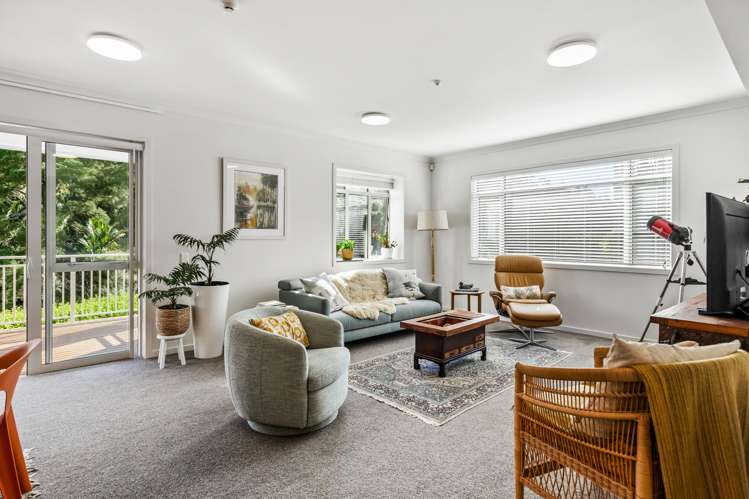 90 Eaves Bush Parade Orewa_9