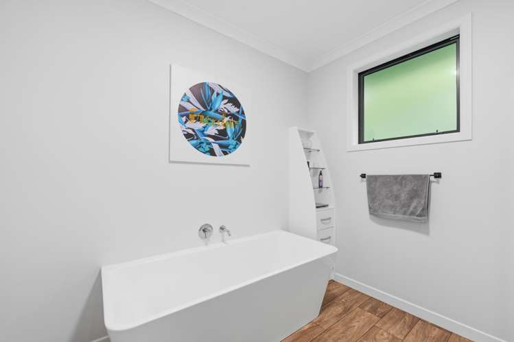 176 Seaward Road Edendale_10