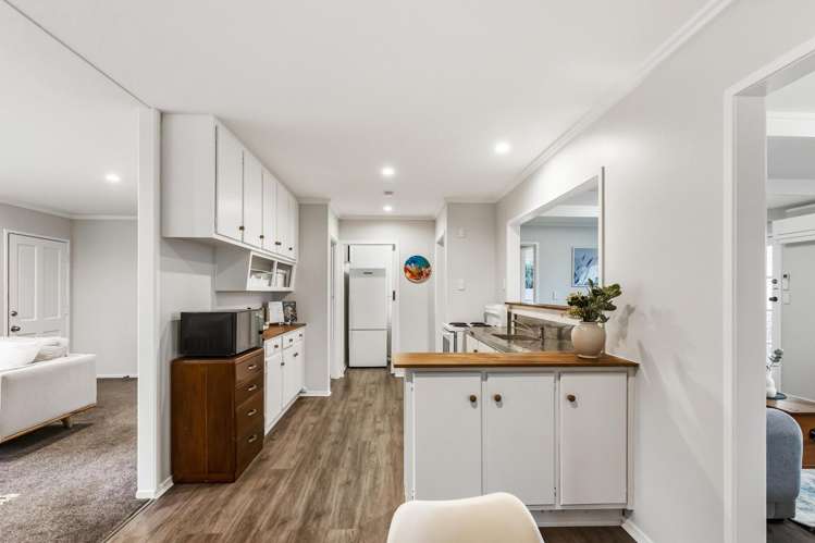 35a Beach Road Te Atatu Peninsula_7