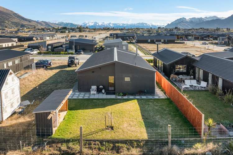 145 Burdon Loop Lake Hawea_14