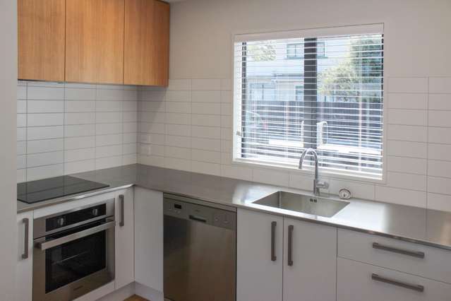 6/306 Worcester Street 1419_2