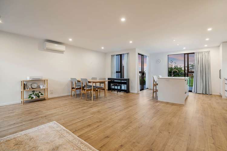 97 Bonair Crescent Millwater_8
