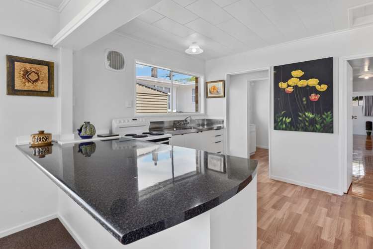 5 Clotworthy Crescent Onerahi_6