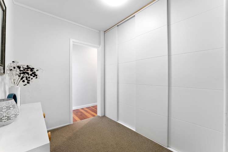 1/508 Glenfield Road Bayview_24