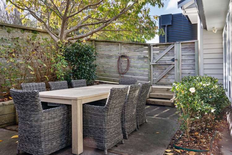 42d James Cook Drive Whitby_16