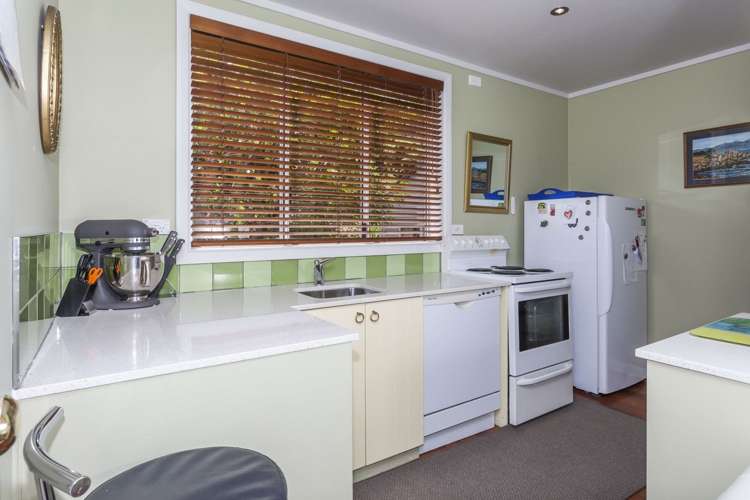 907 Richmond Street Thames_9