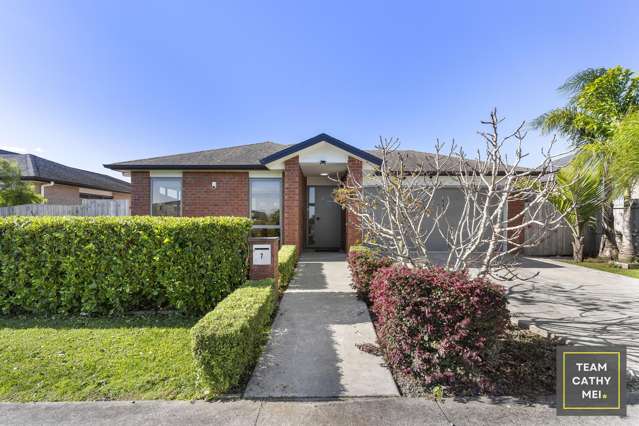 Brick Beauty In Popular Twin Parks Rise!!