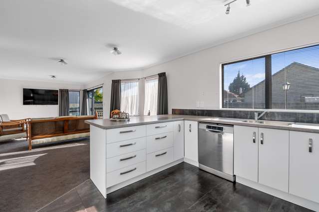 9a Holland Street Glenholme_1