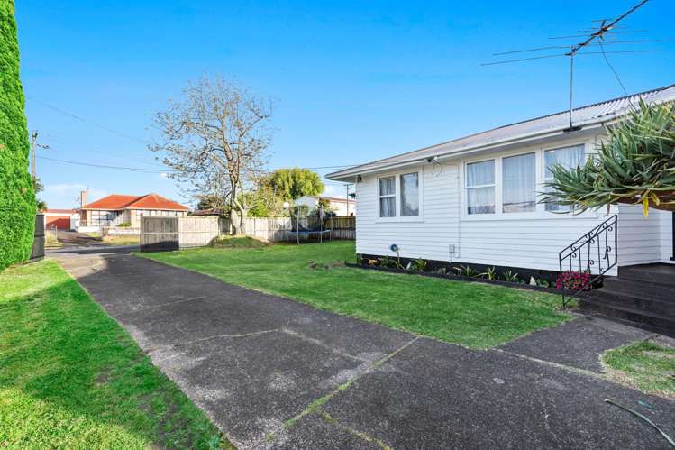 16 Ivon Road Otara_1