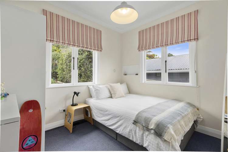 11 Firth Terrace Karori_14