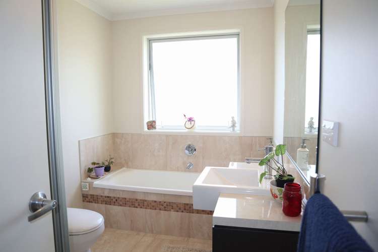 8 Jessie Rise Riverhead_12