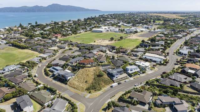 Escape to Raumati Beach!