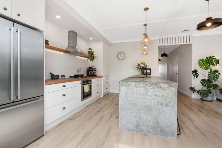 49a Parakai Avenue Helensville_4