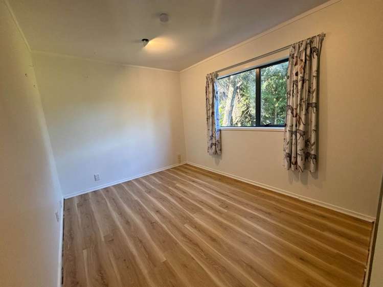 1109 Huia Road Huia_12