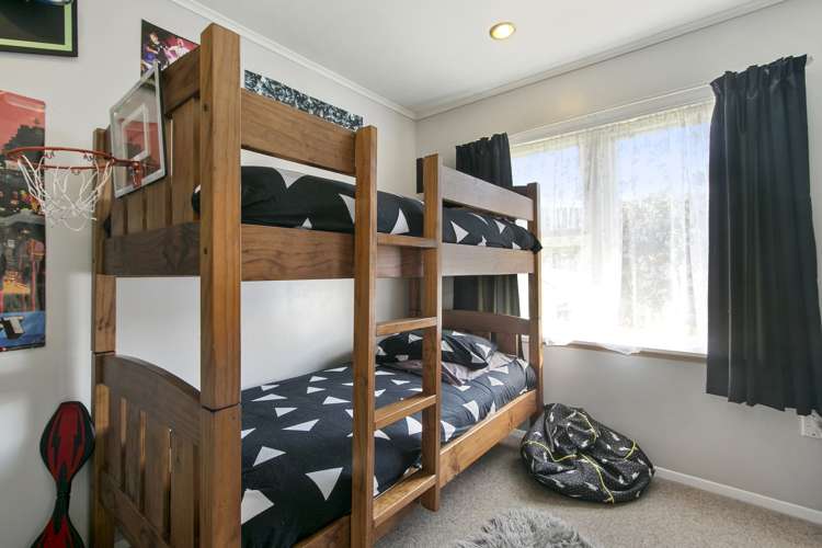 52 Coast Road Wainuiomata_10