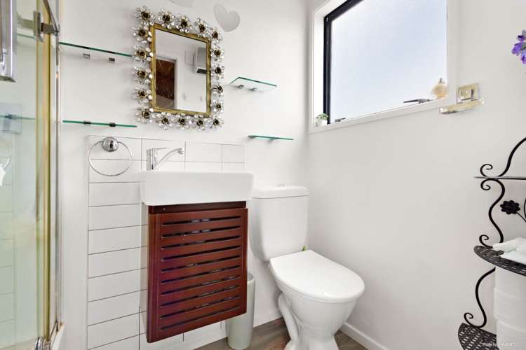 51 Pleasant Road Glen Eden_12