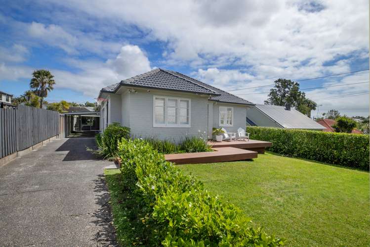 52 Walmer Road Point Chevalier_19